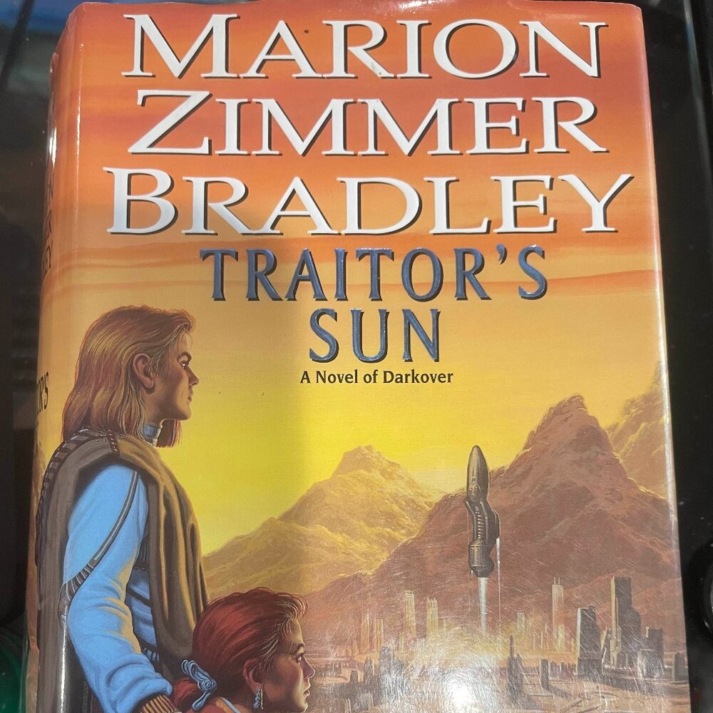 Hard Cover Sci Fi "Traitor's Sun" by Marion Zimmer Bradley